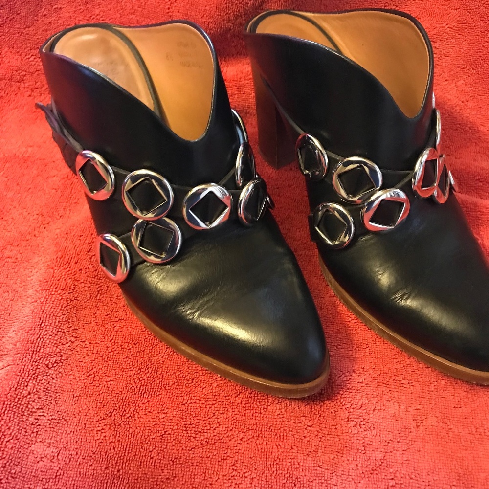 Frye mules